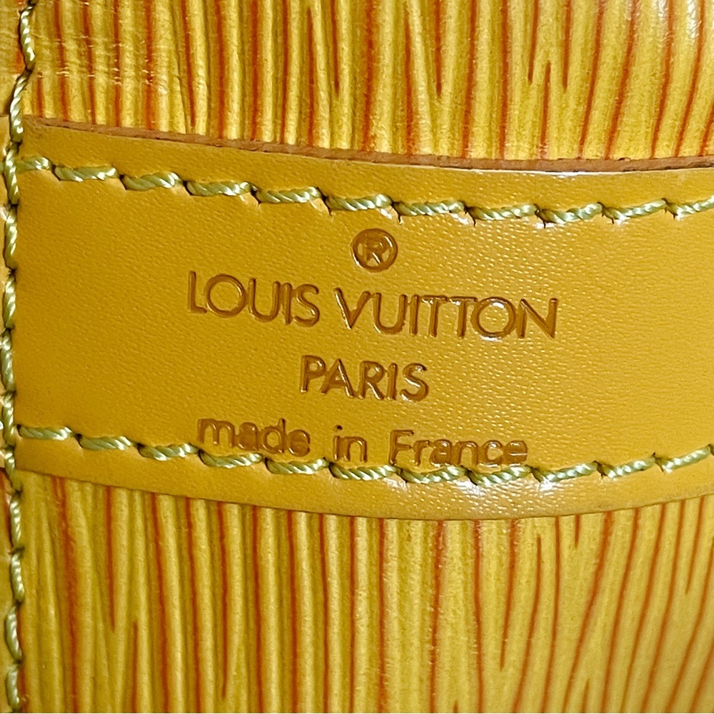 HOST PICK! Louis Vuitton Epi Noe Bucket Bag. Gorg Fall Color. Quiet Luxury! - Picture 11 of 16